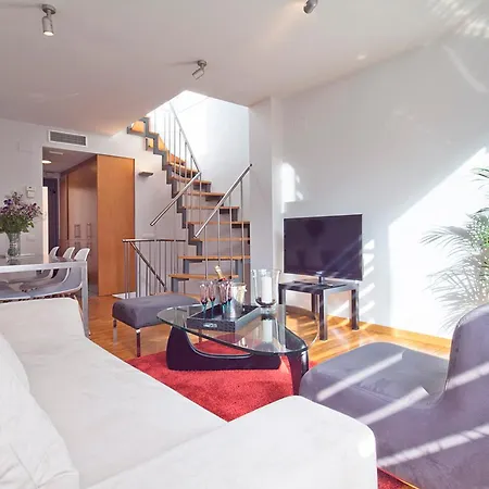 My Space Emirates - Park Gueell Triplex With Private Terrace Barcelona Exterior foto